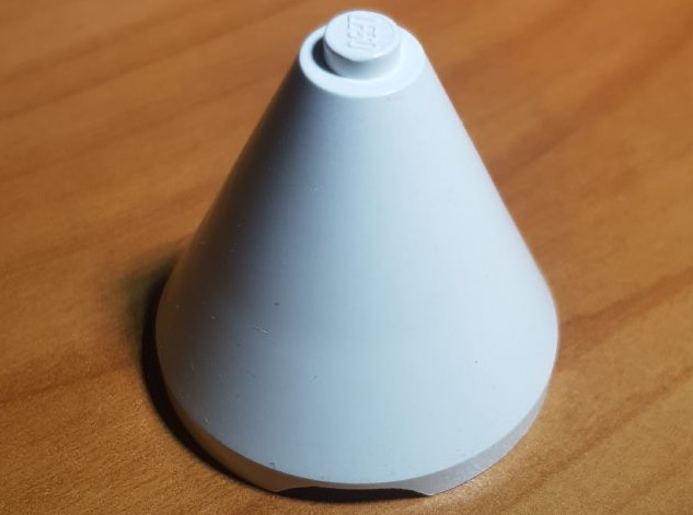 LEGO Vintage White Cone 4 x 4 x 3