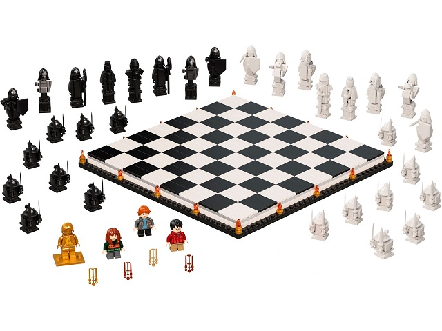 LEGO Harry Potter Hogwarts Wizard’s Chess Set #76392