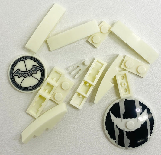 LEGO Glow in the Dark Fun Pack Mixed Pieces Plates Curved Slopes Batman Monster Fighters