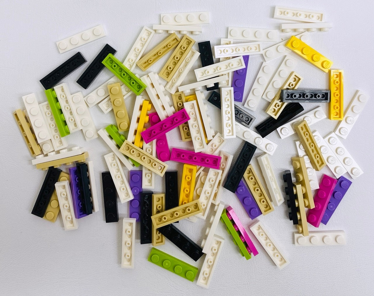 LEGO Plate 1x4 Fun Pack Mixed Colours