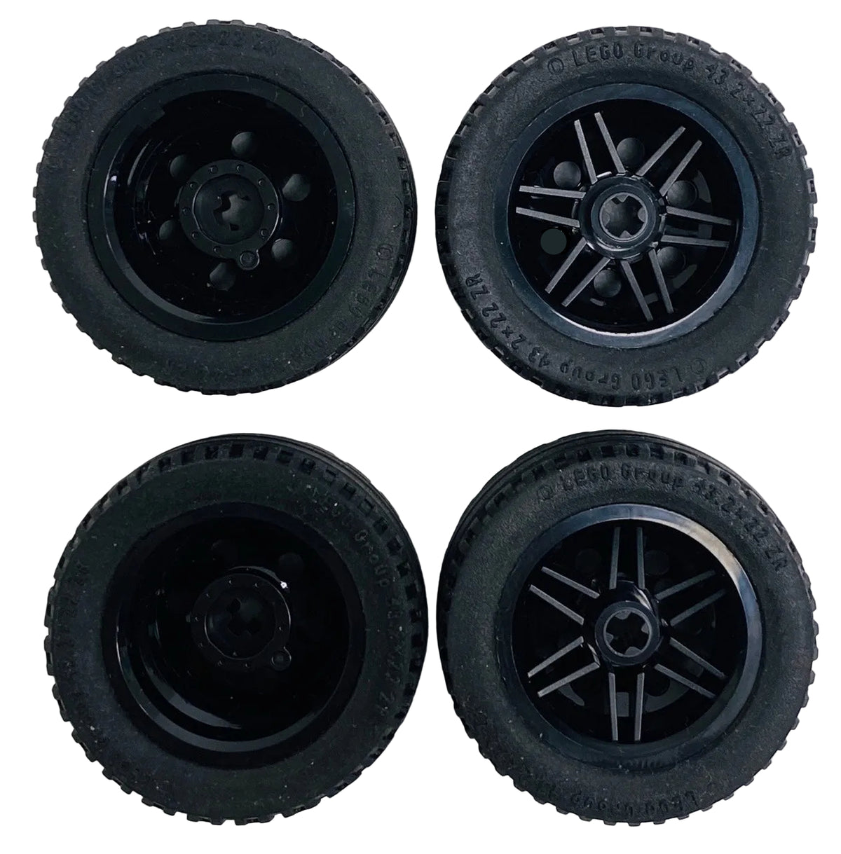 LEGO Technic Tyre 43.2x22ZR Pack of 4 with Black Hubs