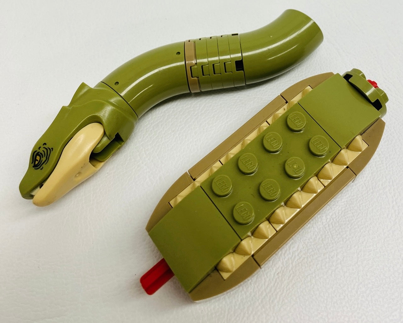 LEGO Harry Potter Animal Basilisk / Snake (Incomplete)