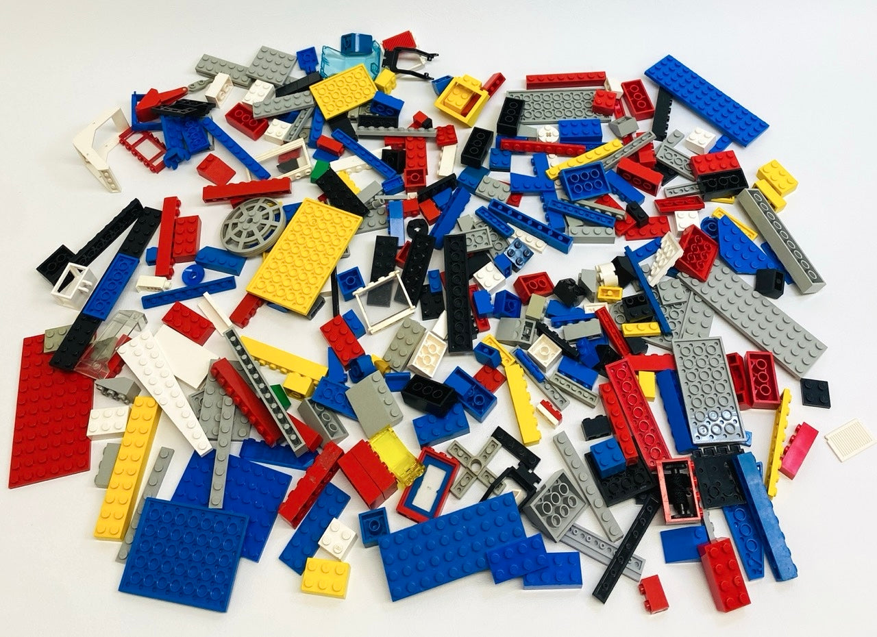 LEGO Vintage Mixed Pieces Fun Pack Huge Selection Bricks Slopes Plates and More - Town City Classic Space