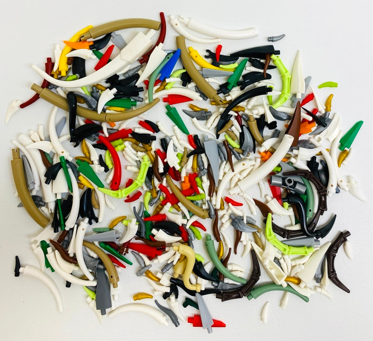 LEGO Animal Claws / Horns / Tails / Teeth Mixed Pack