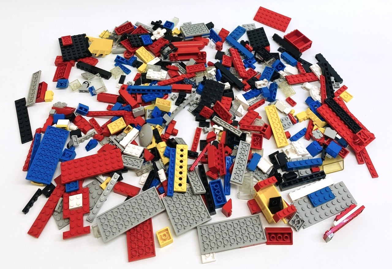 LEGO Vintage Mixed Pieces Fun Pack Huge Selection Bricks Slopes Plates and More - Town City Classic Space