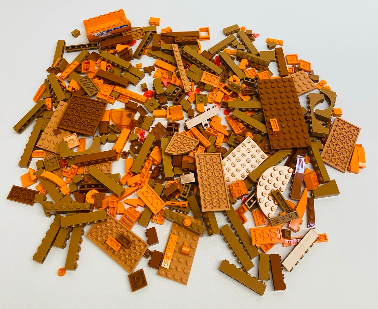 LEGO Shades of Orange Fun Pack Mixed Pieces Bricks Slopes Plates and More