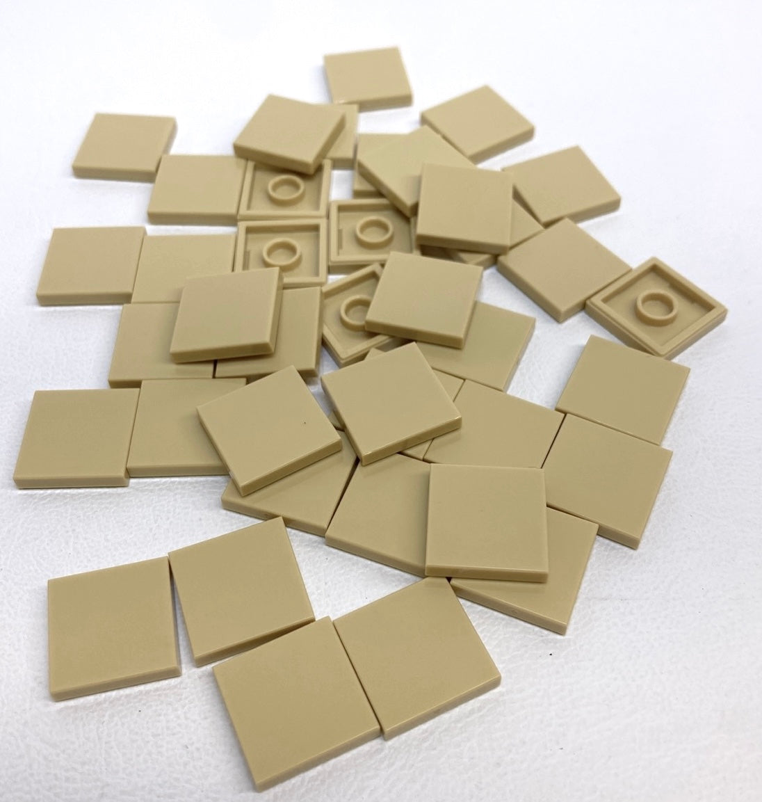 LEGO Tile 2x2 BRAND NEW Pack of Approx 40 Tan