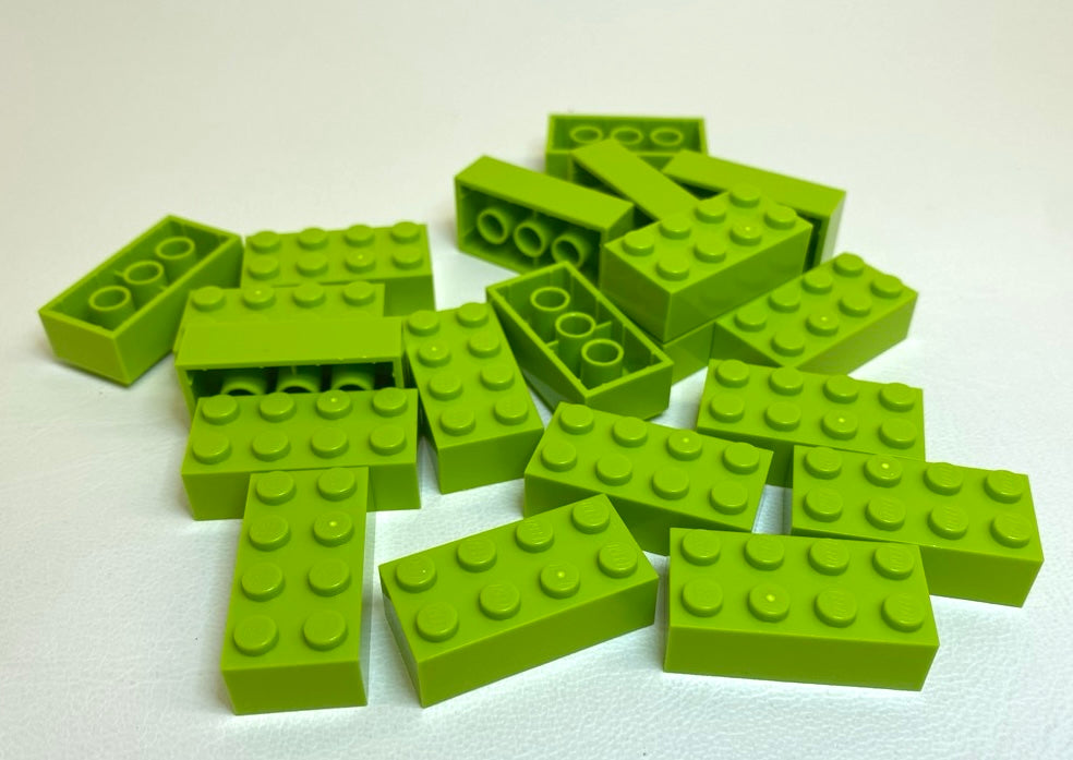 LEGO Brick 2x4 BRAND NEW Pack of Approx 20 Lime