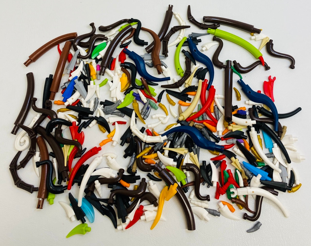 LEGO Animal Claws / Horns / Tails / Teeth Mixed Pack