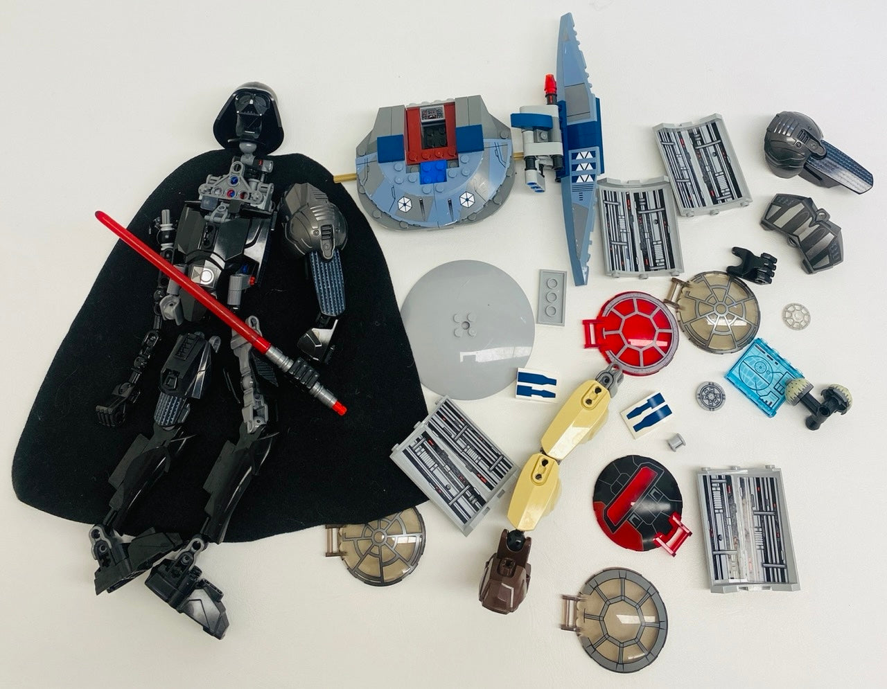 LEGO Star Wars Fun Pack Darth Vader Buildable Figure Plus Mixed Pieces