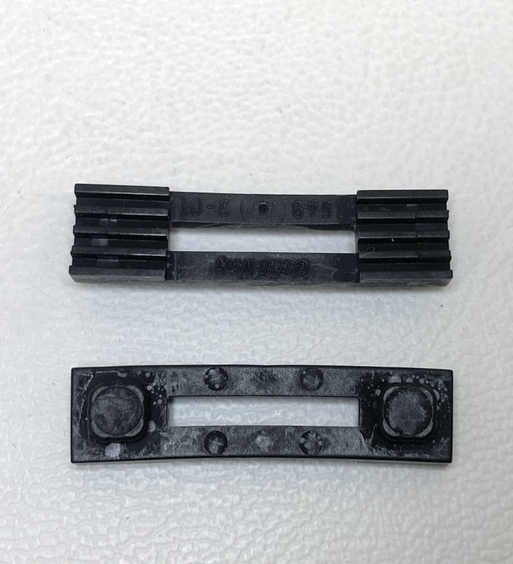 LEGO Vintage Crane Grab Grip Pack of 2 Black Rubber