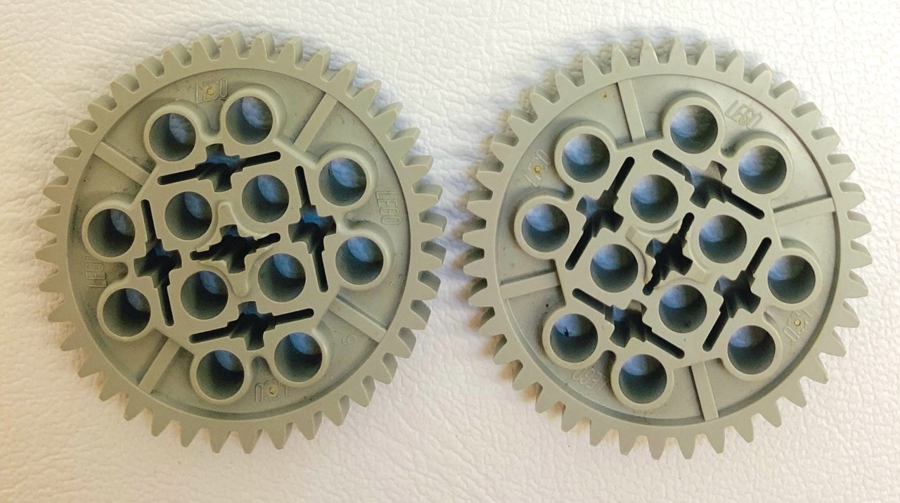 LEGO Technic 40 Tooth Gears Fun Pack of 2 Light Grey (Old Shade)