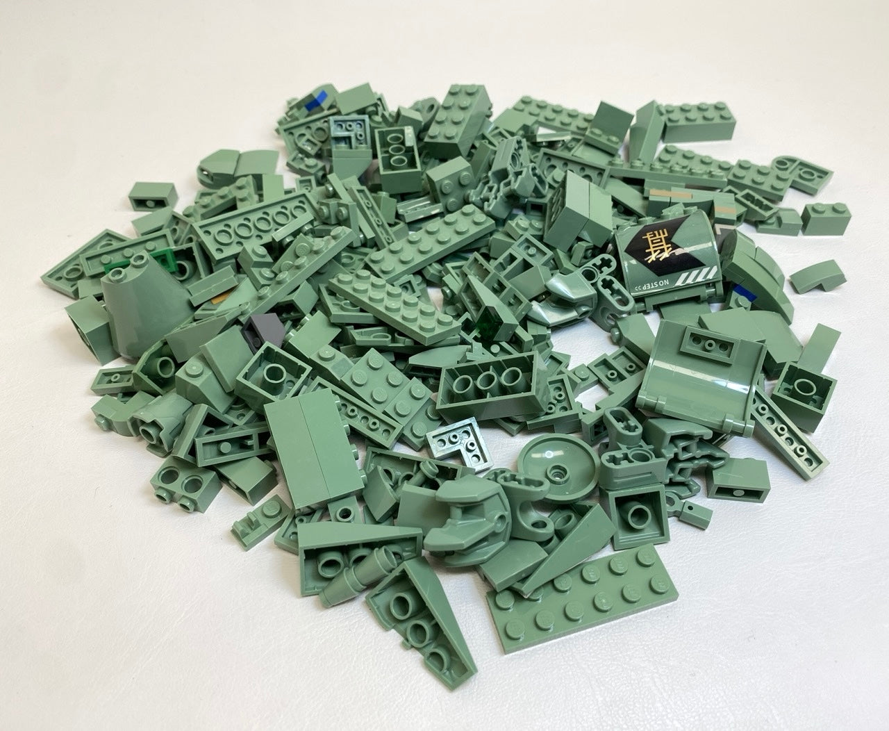 LEGO Sand Green Fun Pack Mixed Pieces