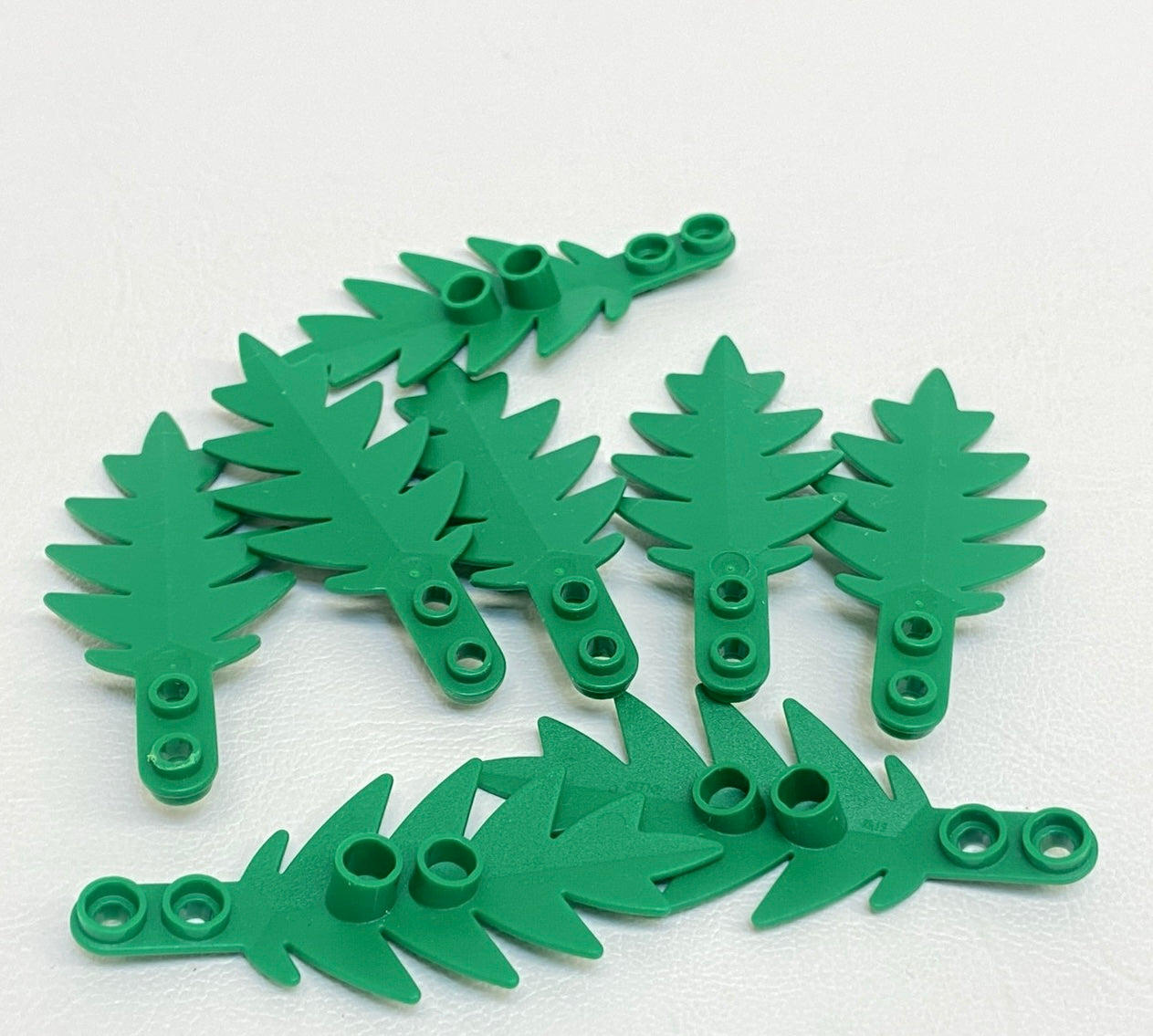 LEGO Plants Palm Leaves Pack of 8 Green