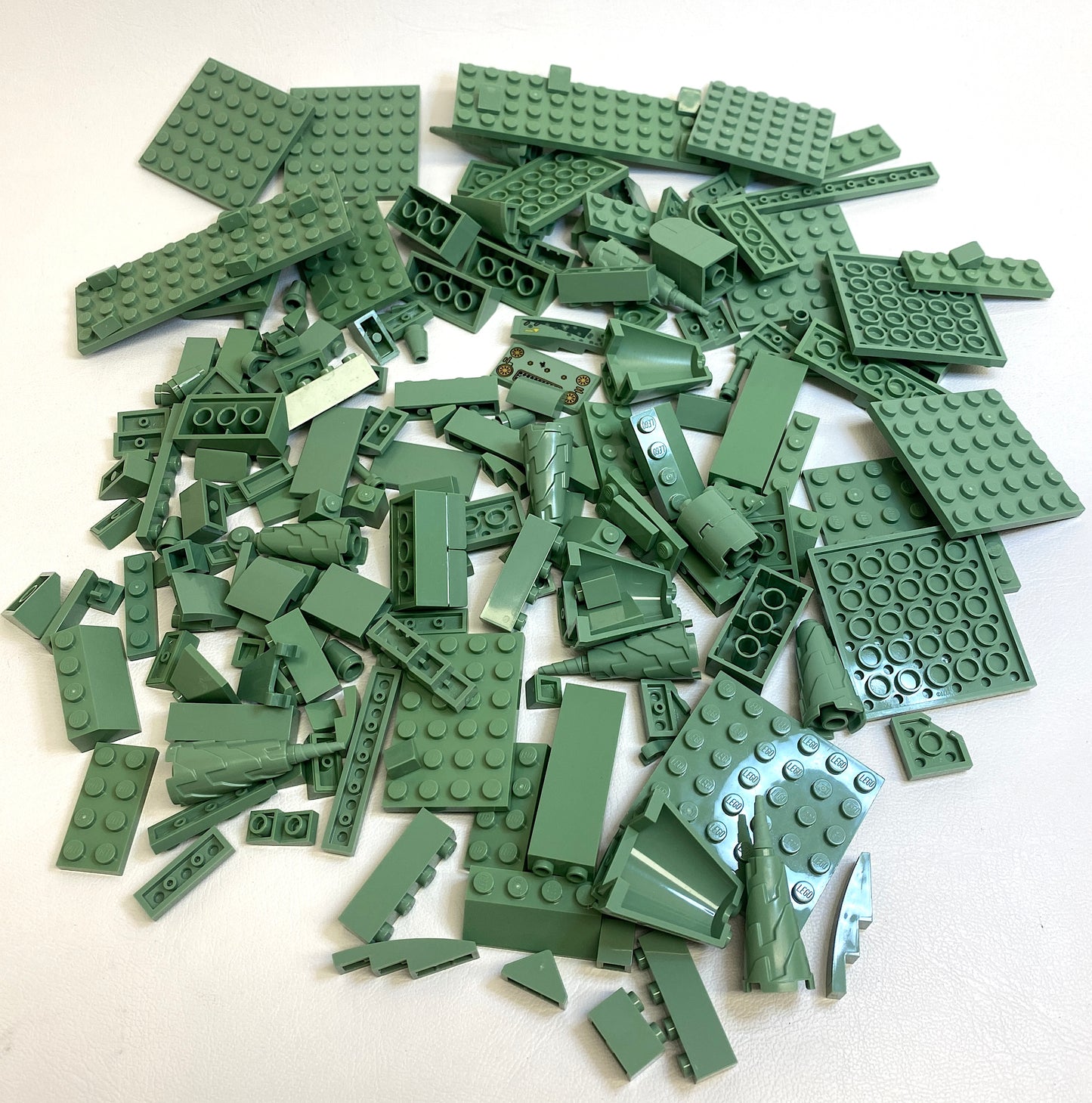 LEGO Sand Green Fun Pack Mixed Pieces