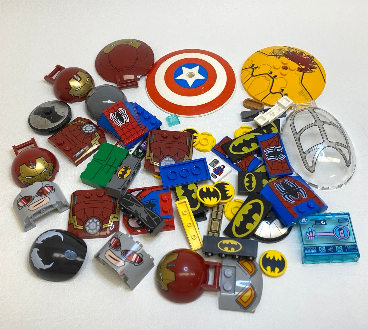 LEGO DC Superheroes Details Fun Pack Mixed Panels Dishes Tiles and More