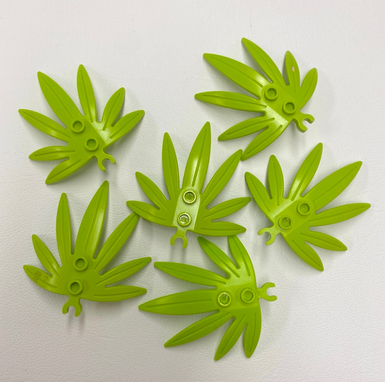 LEGO Plants Swordleaf Palm Leaves Pack of 6 Lime