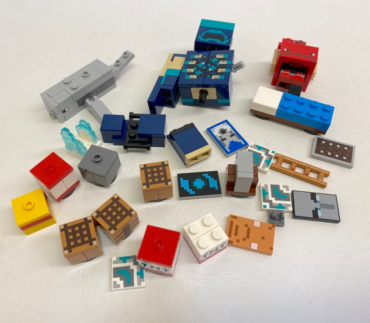 LEGO Minecraft Printed Pieces Fun Pack Mixed Bricks Tiles and More