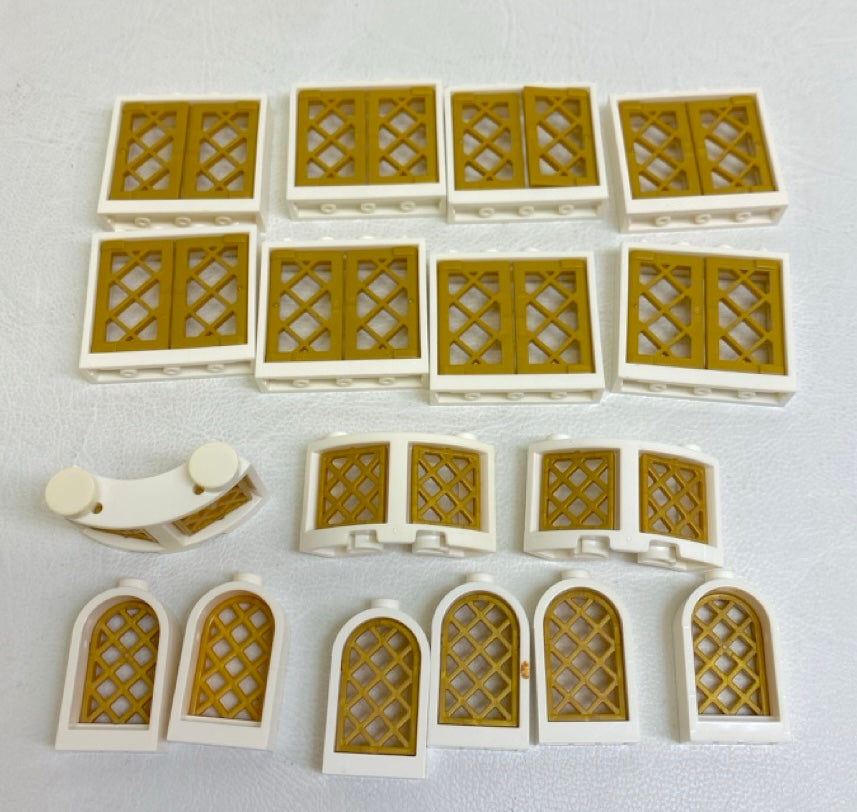 LEGO Window Fun Pack White Frames - Pearl Gold Shutters