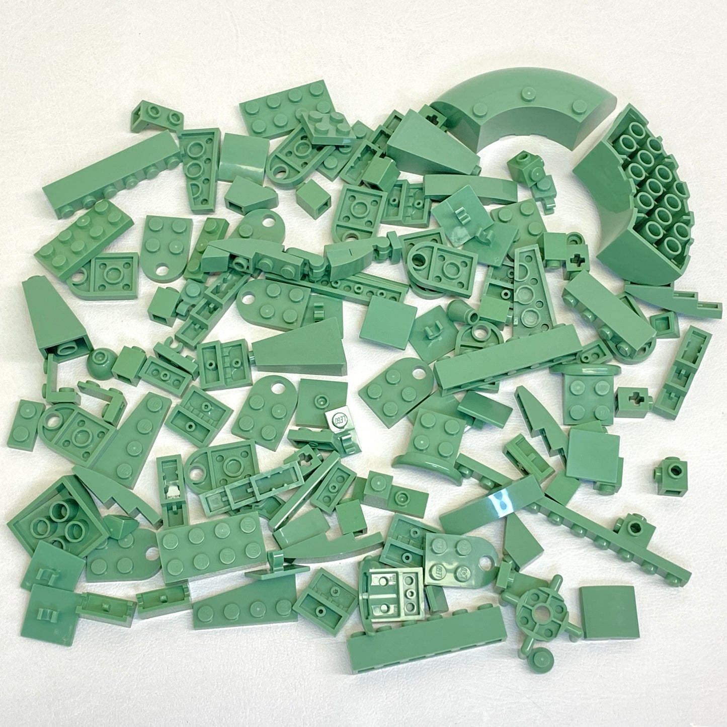 LEGO Sand Green Fun Pack Mixed Pieces