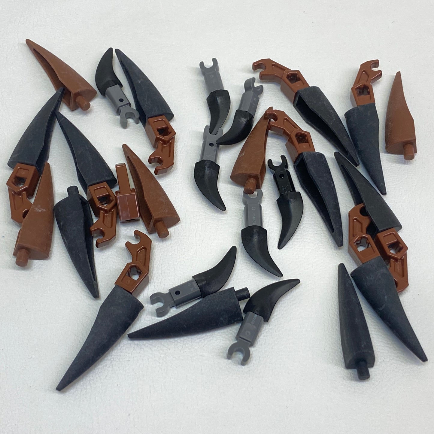 LEGO Animal Black & Reddish Brown Claws Mixed Fun Pack