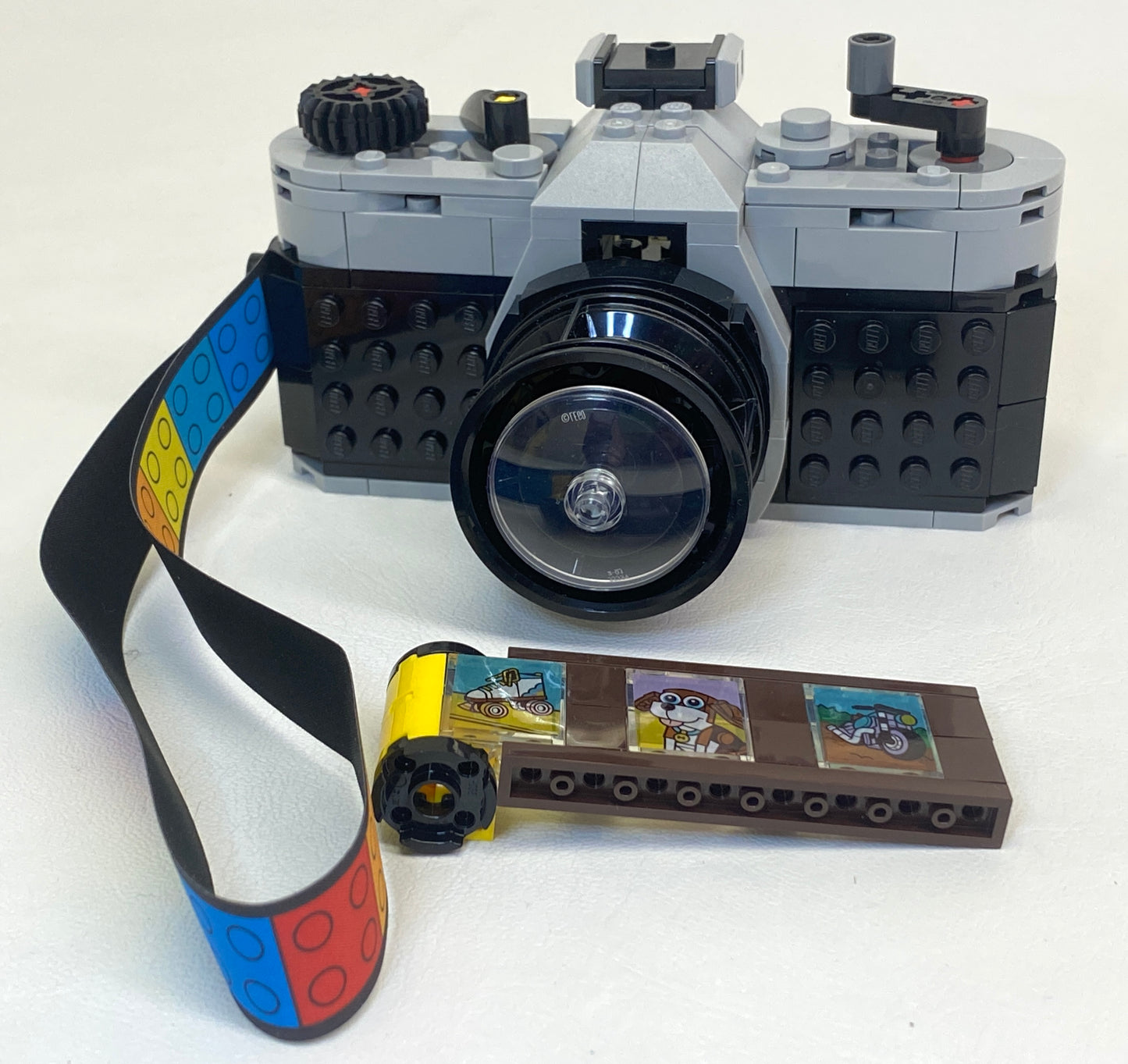 LEGO Creator Retro Camera Set #31147 As Pictured- Includes Instructions