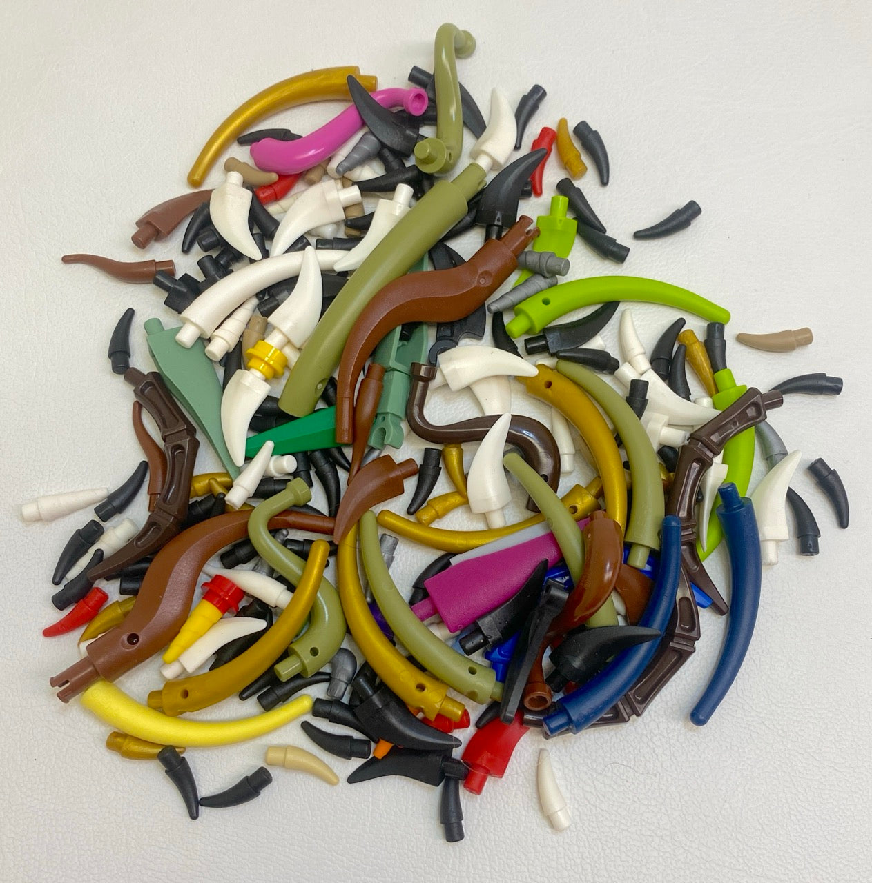 LEGO Animal Claws / Horns / Tails / Teeth Mixed Pack