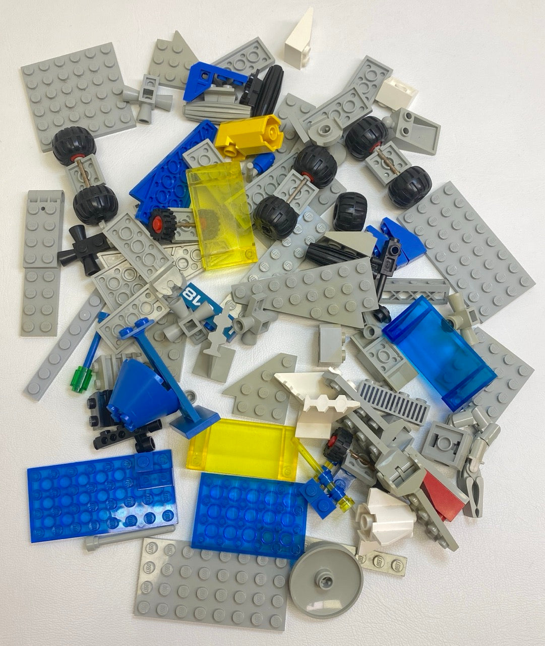 LEGO Vintage Space Fun Pack Mixed Pieces