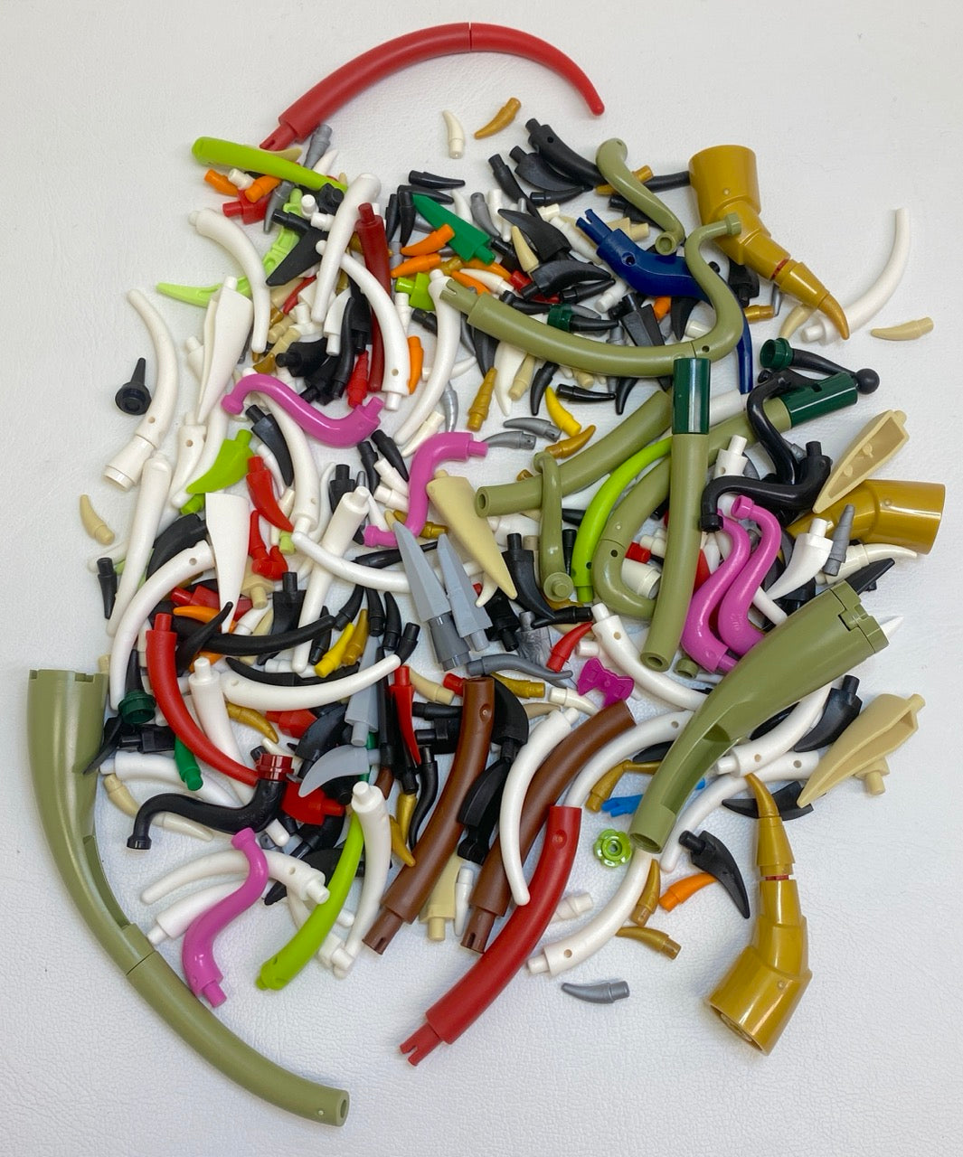 LEGO Animal Claws / Horns / Tails / Teeth Mixed Pack