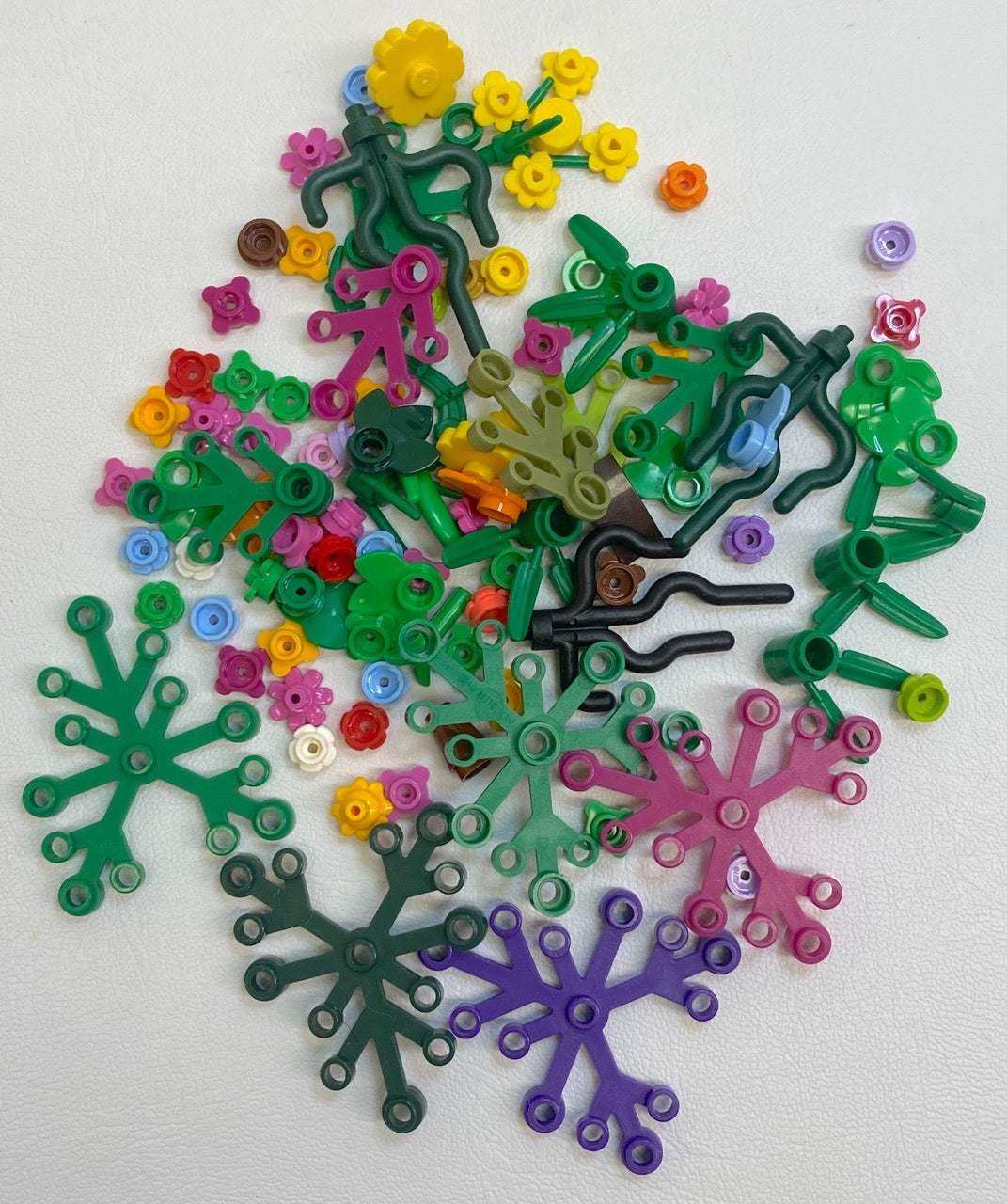 LEGO Plants Mixed Fun Pack Leaves Flowers Foliage