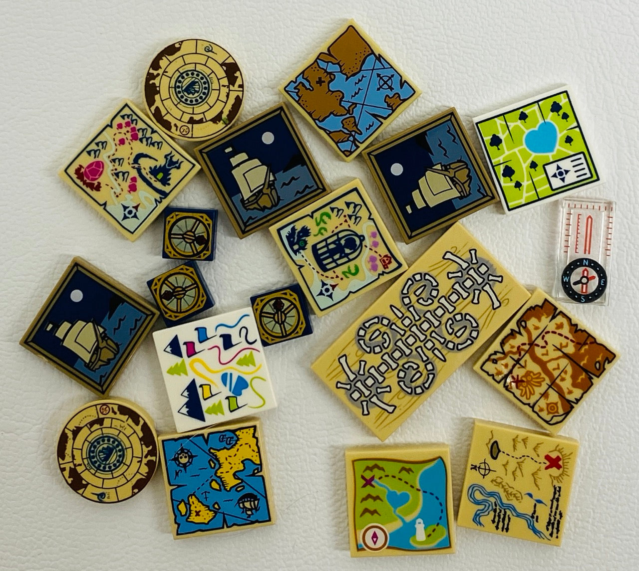 LEGO Map and Compass Tiles Mixed Fun Pack