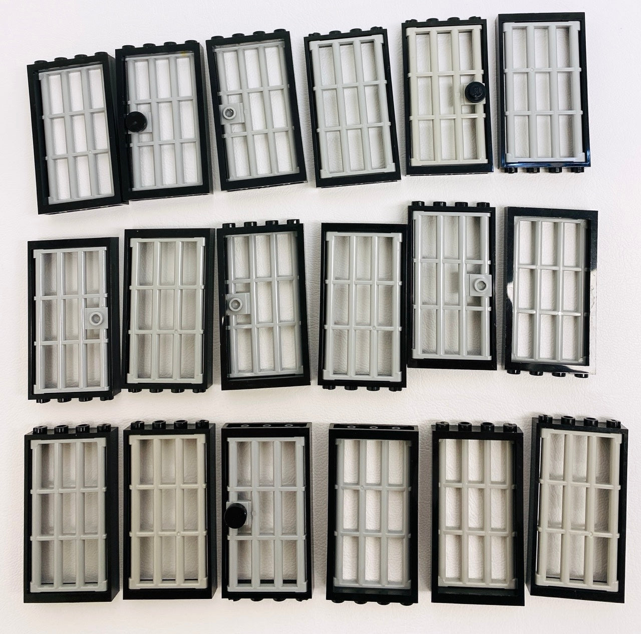 LEGO Door and Window Fun Pack Black Frames with Light Bluish Grey Bars