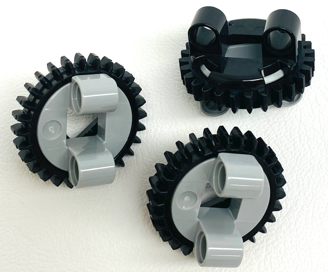LEGO Technic Turntable 28 Tooth Pack of 3 Black / Light Bluish Grey