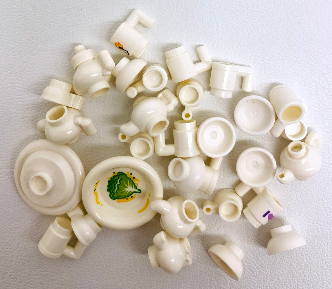 LEGO White Cups Mugs Pots Teapots Fun Pack Mixed Minifigure Accessories