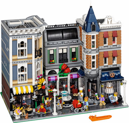 LEGO Creator Assembly Square Modular Building Set #10255 Includes Minifigures and Instructions