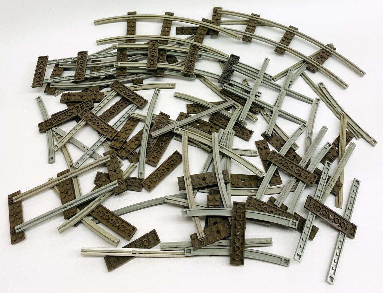 LEGO Trains Vintage Track and Sleeper Fun Pack Light Grey / Dark Grey (Old Shades)