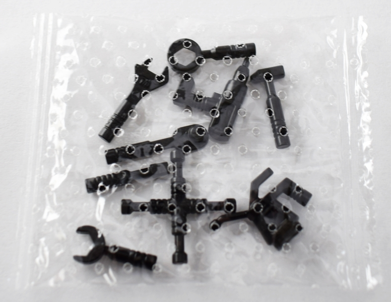 LEGO Minifigure Tools Multipack - BRAND NEW - Black 9 Mixed Pieces