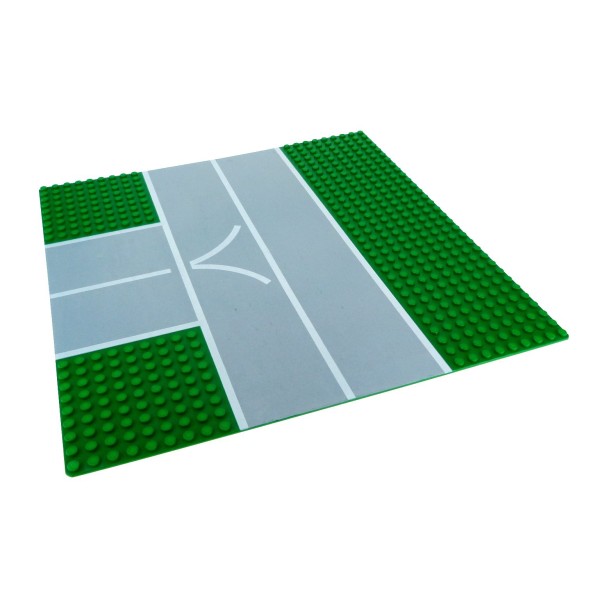 LEGO RARE Vintage 32x32 Green Road T Intersection with Runway Baseplate -  Classic Town