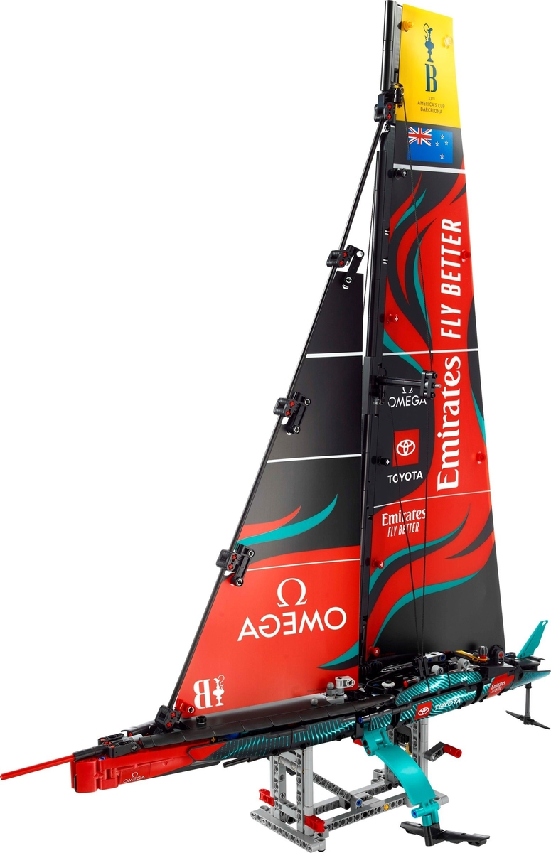 LEGO Technic Emirates Team New Zealand AC75 Yacht Set #42174 BRAND NEW IN BOX