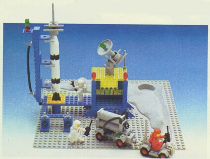 LEGO RARE Vintage Classic Space Alpha-1 Rocket Base Set #920 Incl. MinifigS & Instructions