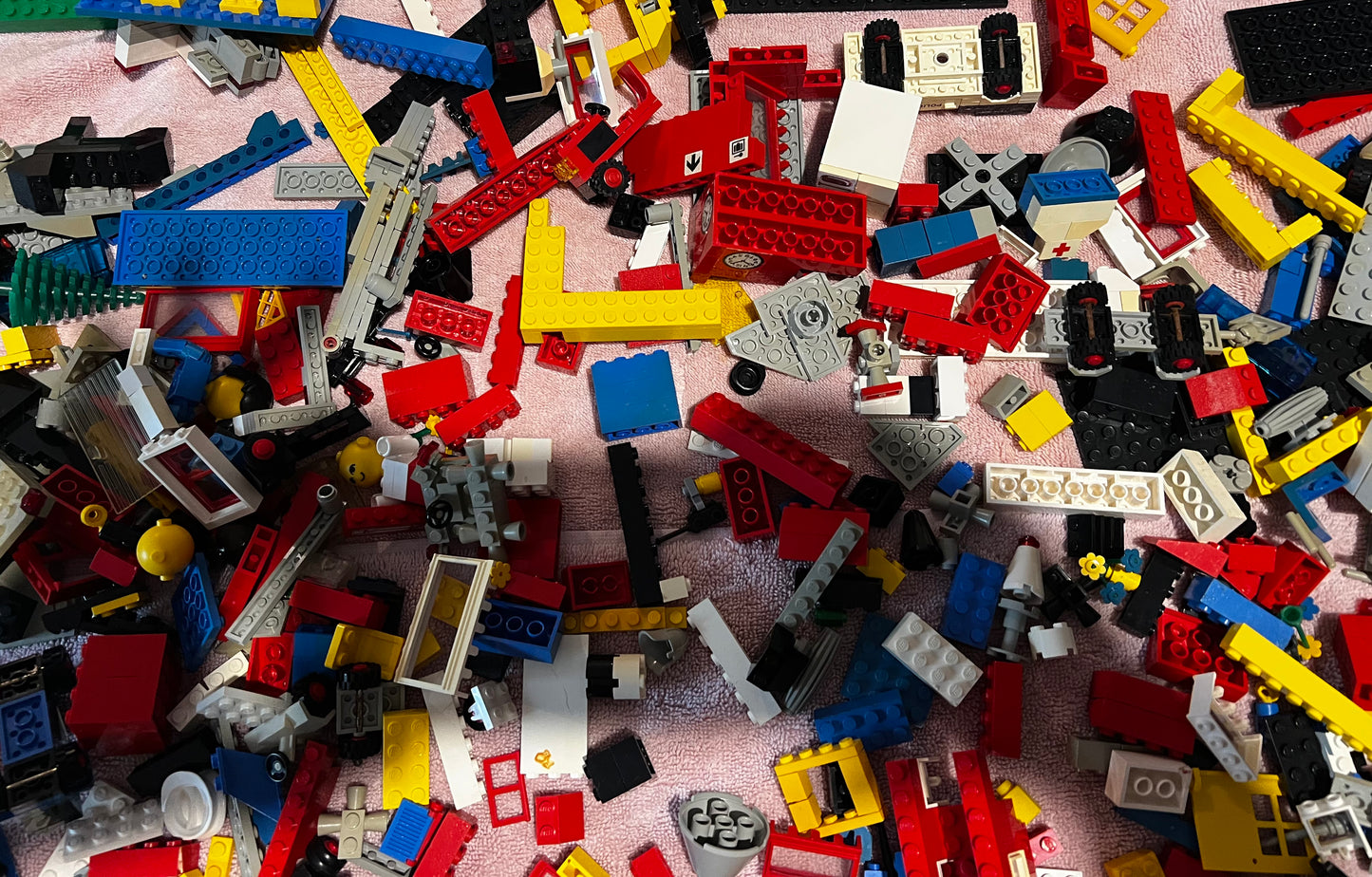 LEGO RAREST OF Vintage Massive Bulk Buy of Mixed Pieces