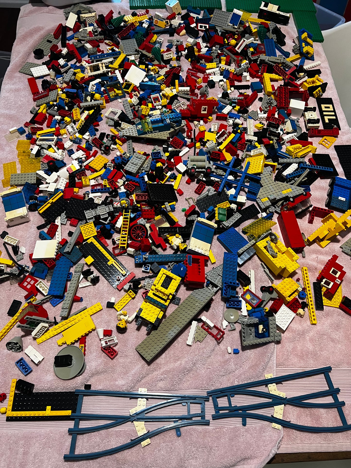 LEGO RAREST OF Vintage Massive Bulk Buy of Mixed Pieces
