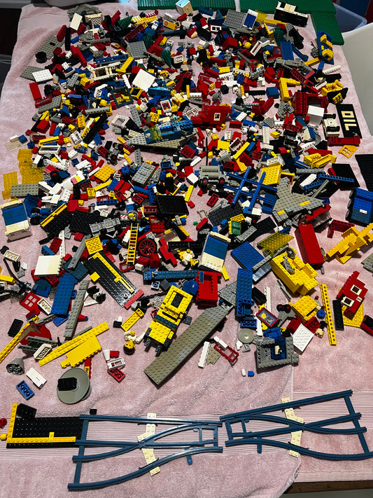 LEGO RAREST OF Vintage Massive Bulk Buy of Mixed Pieces