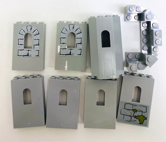 LEGO Castle Panel and Turret Top Mixed Fun Pack Light Bluish Grey