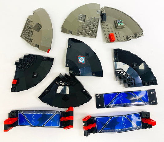 LEGO Underwater Base / Flying Saucer Fun Pack Mixed Panels and Plastic Screens