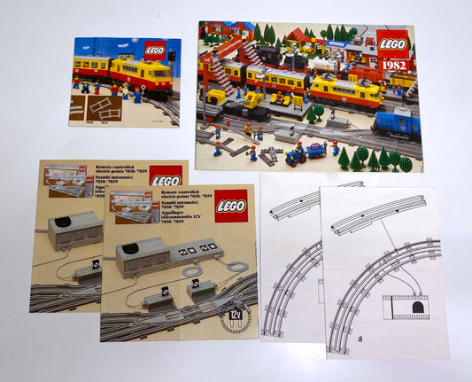 LEGO Trains Vintage 1982 Catalogues and Layout Guides Fun Pack