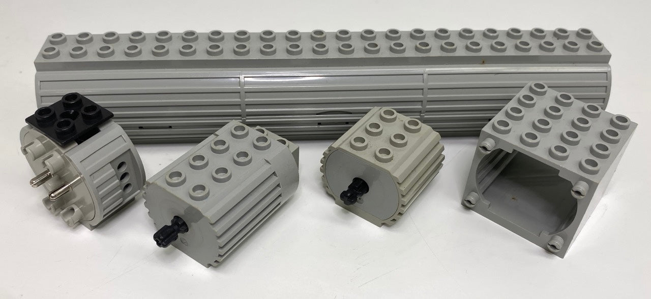 LEGO Technic Vintage 4.5V Electric Motor / Housing / Gear Reduction Block / Battery Box Fun Pack