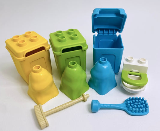 LEGO Duplo Cleaning Fun Pack Bins Bags Toilet and Tools
