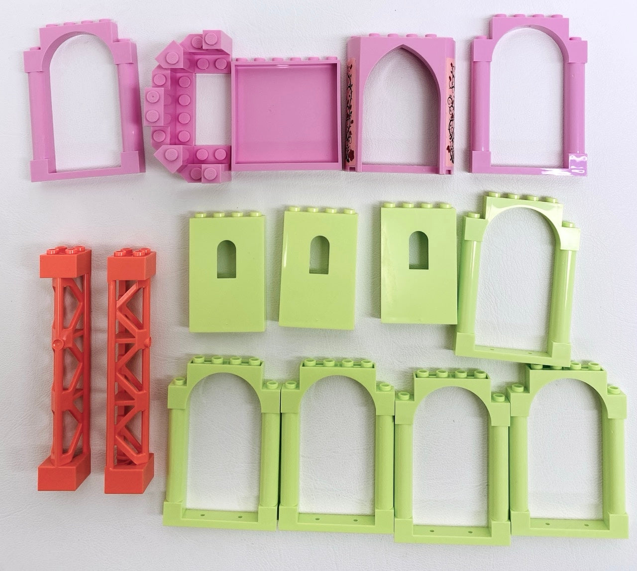 LEGO Pretty Colours Castle Pieces Fun Pack Wall Panels Turret Top Arches - Disney Dreamzzz Friends
