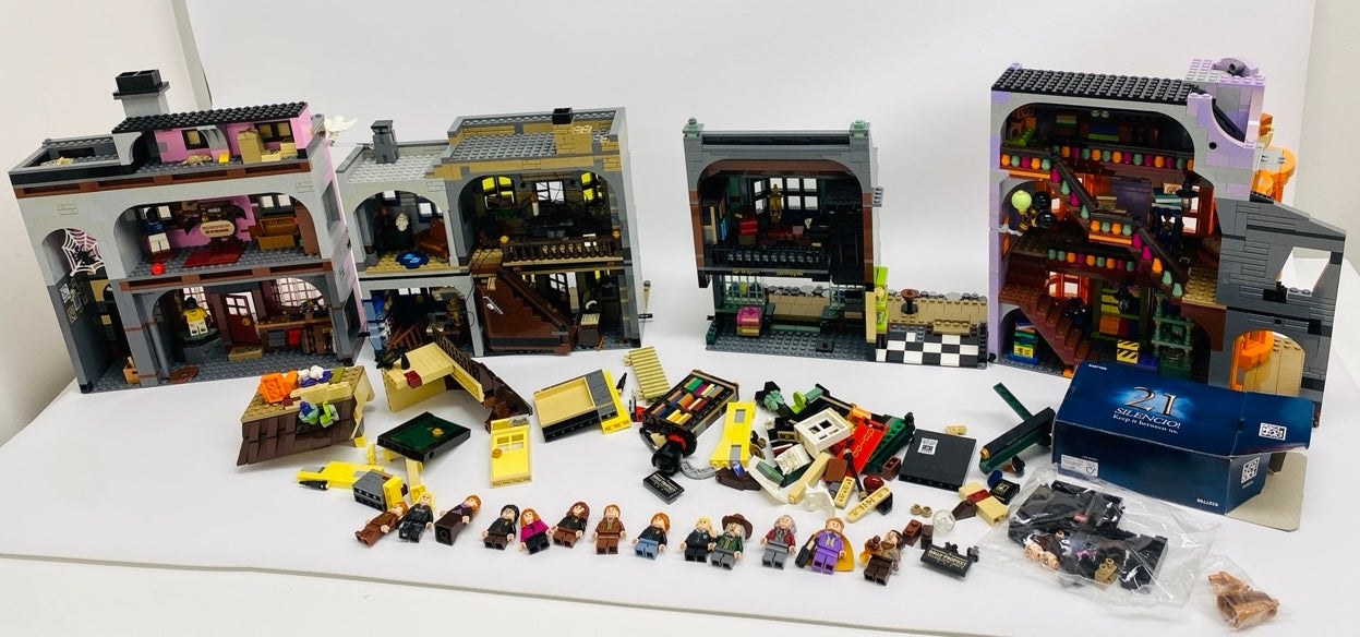 LEGO Harry Potter Diagon Alley Set #75978 As Pictured Includes FREE Light My Bricks Kit